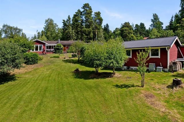 4-room Winterized Holiday Home on Edsviksvägen 55