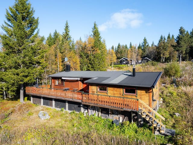 EiendomsMegler1 v/Halvor Østerli presents Toppenvegen 57