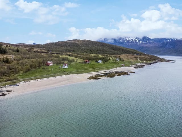 Welcome to Tussøya 125! Tussøya is a beautiful place offering opportunities for both hunting and fishing.