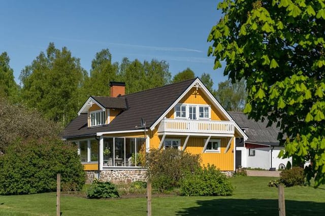 Kollebäcksgården main house and grounds