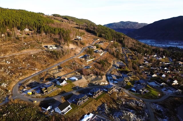 Welcome to Petterbråten Residential Area II. As of today, 30 plots have been sold.