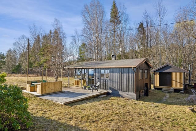 Front view of the property