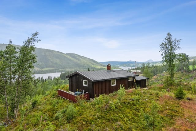 Welcome to Steinsetbygdvegen 1385!