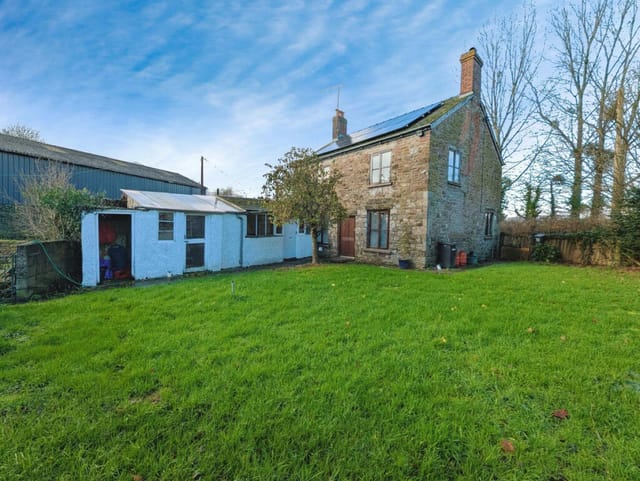 Front view of the country house