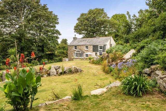 Front view of Sunnyside Cottage