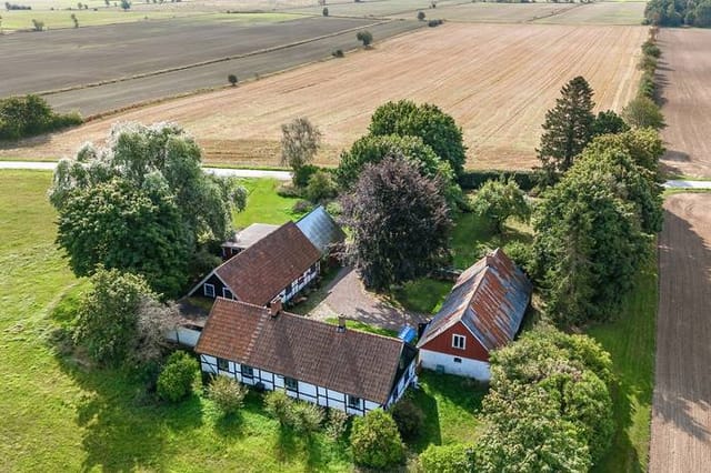 140 m² Farmhouse without agriculture at Orås 1198 Östragård