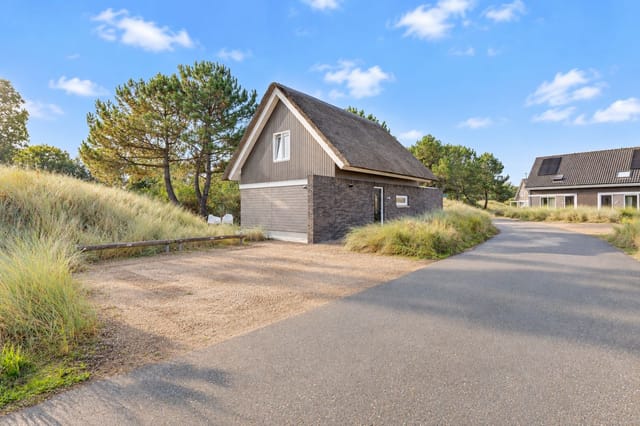 Front view of De Duinen 235