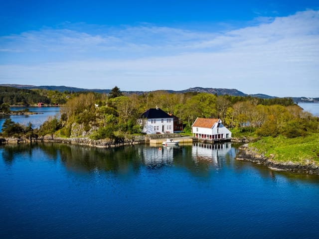Welcome to Bukken - A historic gem by Raunefjorden!