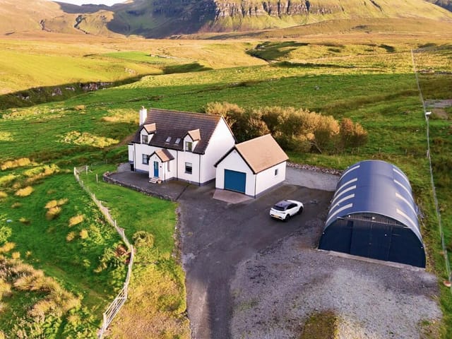 Front view of Hilltop House