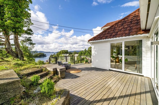 Welcome to a rare gem on beautiful Strøno, the island where nature and forest meet the fjord
