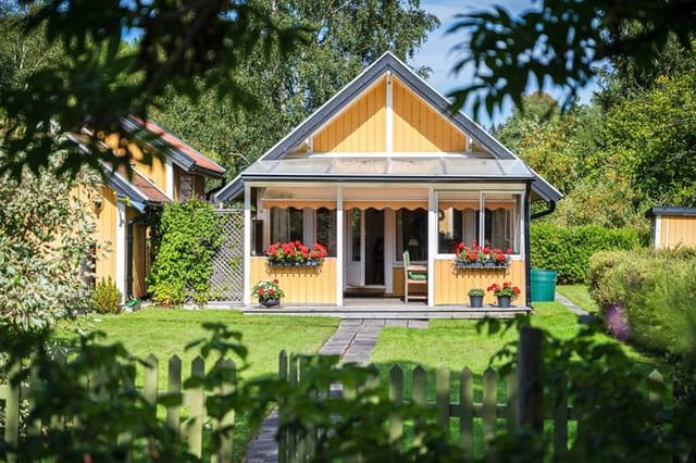 Front view of the cottage