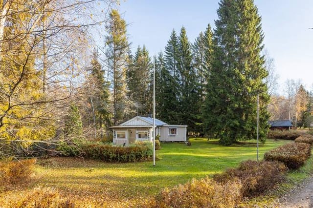 Front view of the cottage