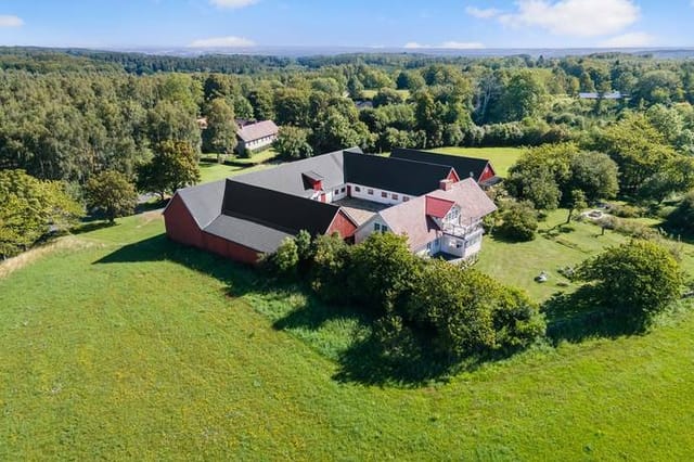 8 room Farmhouse on Bökestorpsvägen 255