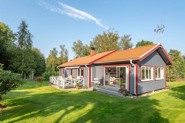 4-room Vacation Home on Granvägen 2, Hampetorp, Örebro Municipality