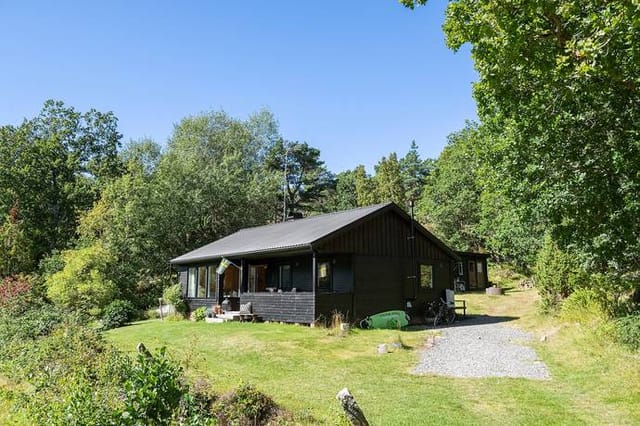 Front view of the cottage