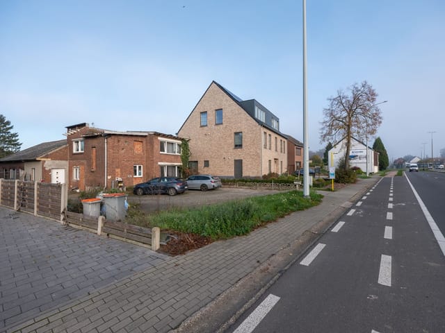 Front view of Rijksweg 890, Dilsen-Stokkem