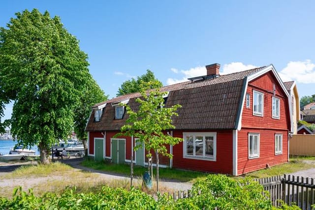 Exterior view of Sandhamn 428