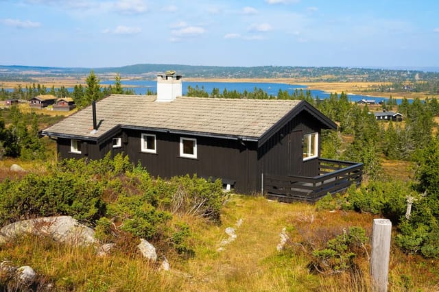 Welcome to Sjusjøen-Pihl 796! Cozy cabin with simple standard and beautiful location in a well-established and attractive cabin area.