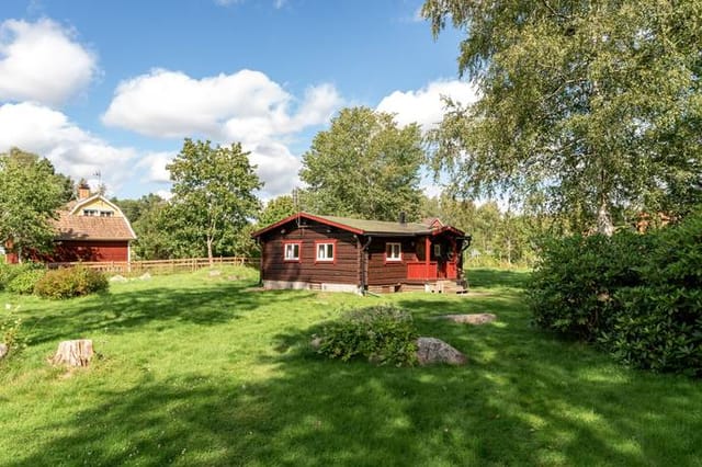 Exterior view of the timber holiday home