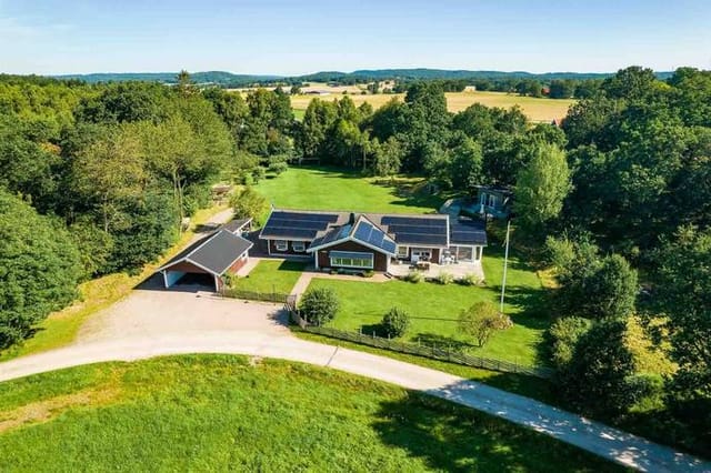 7-room Farm without Agriculture at Jävsgård 165 Holm Halmstad Municipality