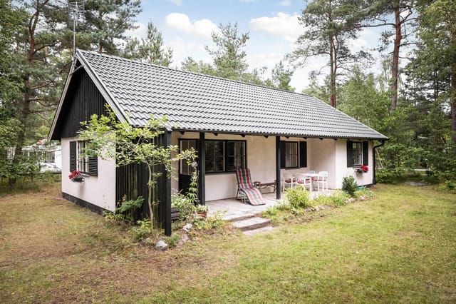 Exterior view of the house and garden