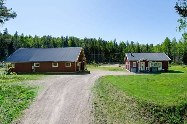 Farm without agriculture on Ryttarvägen 25 Silverdalen Hofors kommun