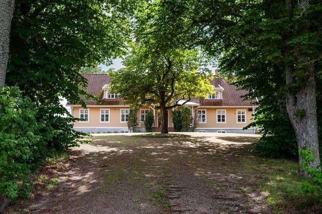 18 room farm without agriculture at Marklundagården, Karl Johans väg 34 Marklunda Osby municipality