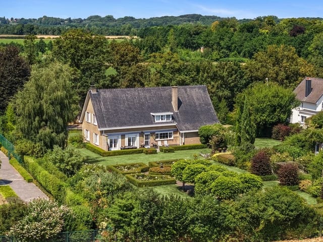 Front view of Baversstraat 261, 3700 Tongeren