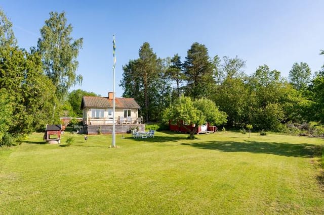 Front view of the house and garden
