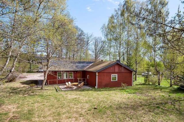 5 room vacation home on Vretvägen 8, Hjälmsätter, Katrineholm Municipality