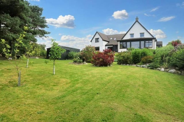 Front view of the property