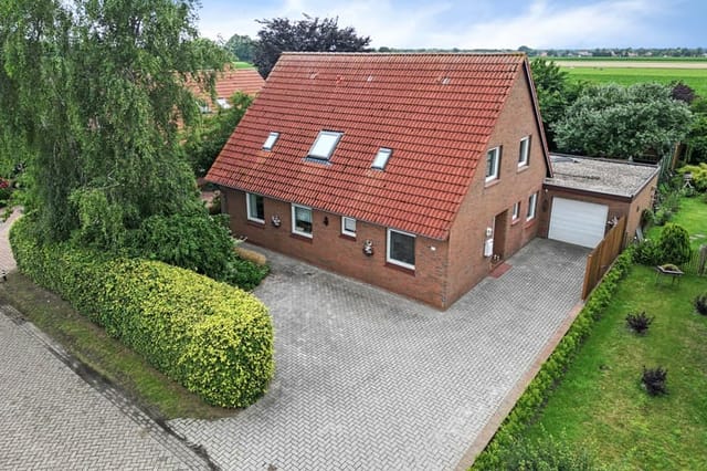 Front view of Molkereistrasse 42