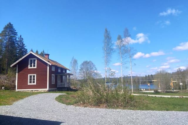 Lakeview and main house