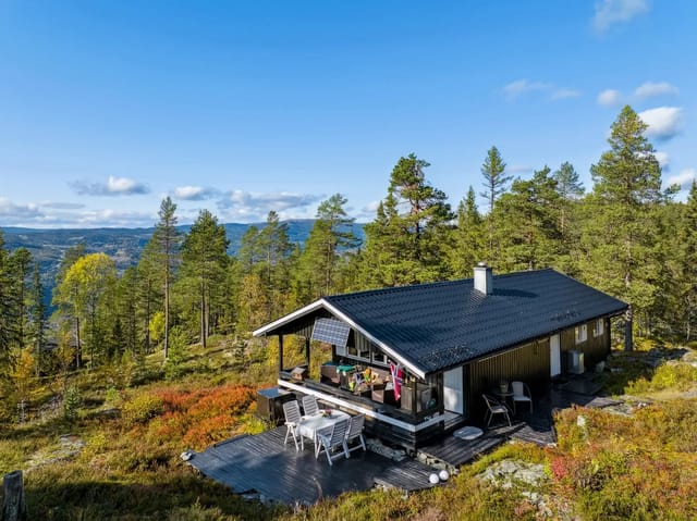 Welcome to Lundebakka 483, a property presented by EiendomsMegler 1 Fjellmegleren!