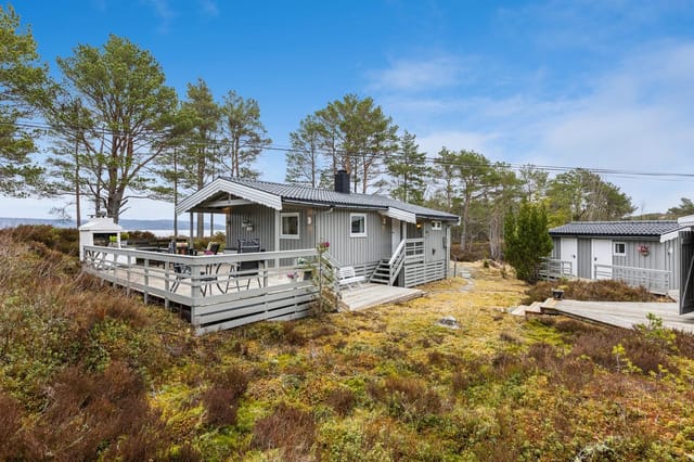 Front view of the property