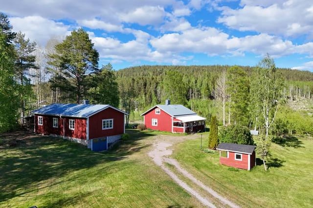 Front view of the country home and garden