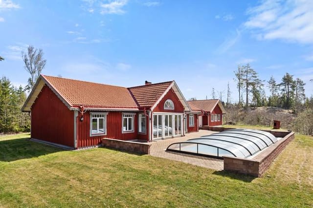 Exterior view of the house and garden