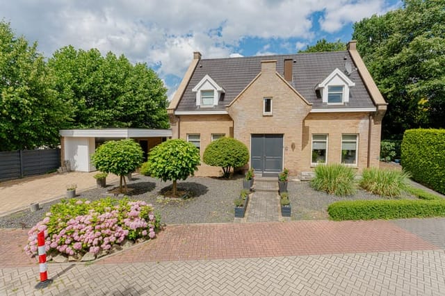Front view of Pieper-Werning-Straße 9