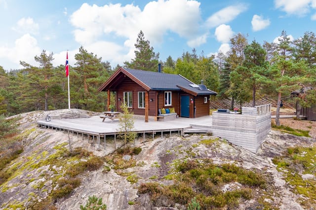 Welcome to Dynestølvegen 200 | A cozy cabin just a short drive from Kristiansand