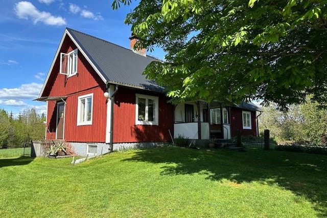 7 room farm with agriculture at Kräbbleboda 3145 Östra Göinge kommun