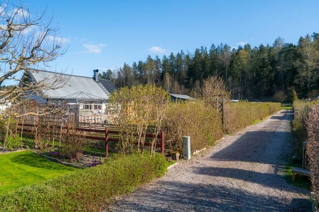 Exterior view of the cottage and garden