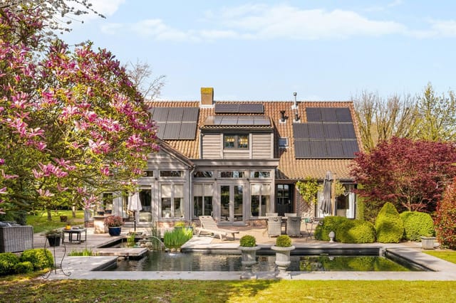 Front view of Maxburgdreef 11 - B