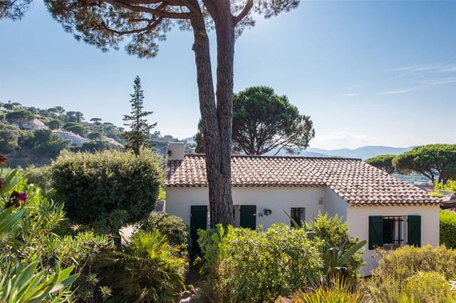 View of Domaine Les Hauts du Semaphore 74