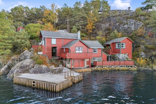 Welcome to Dahlsvegen 73 - A gem with true Norwegian idyll that must be experienced!