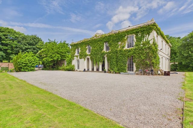 Front view of the Georgian country house