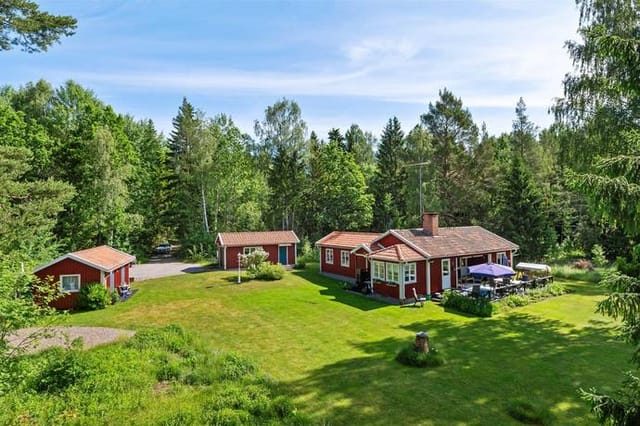 Exterior view of the house and garden