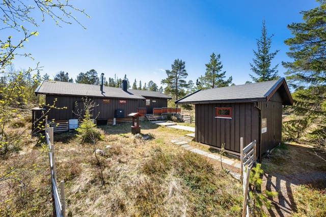 Beautiful cabin in scenic surroundings