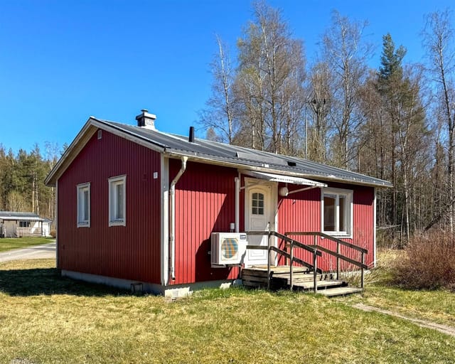 Exterior view of the house and garden