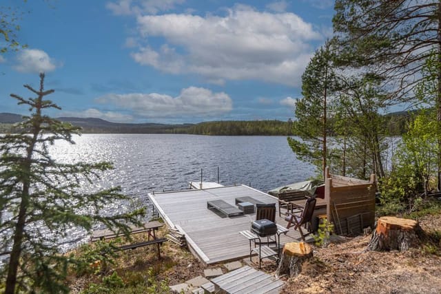 Lakeside view of the main cottage