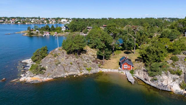 Seaside house with terrace and sea view